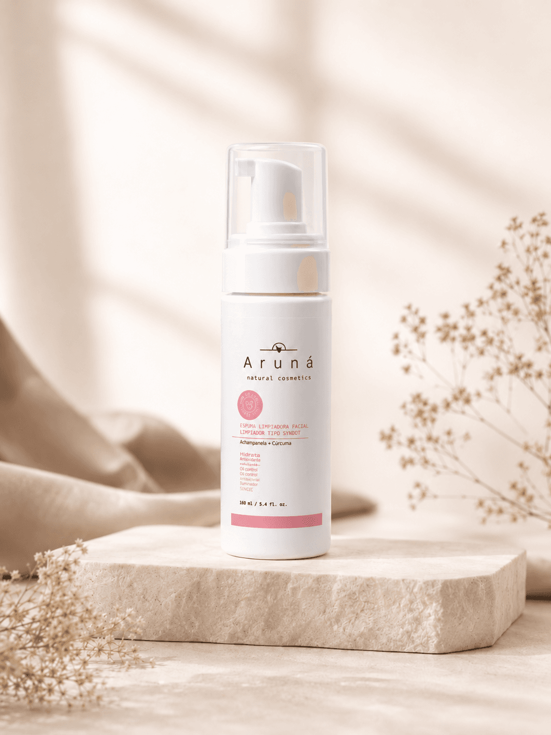 Espuma limpiadora facial con cúrcuma
